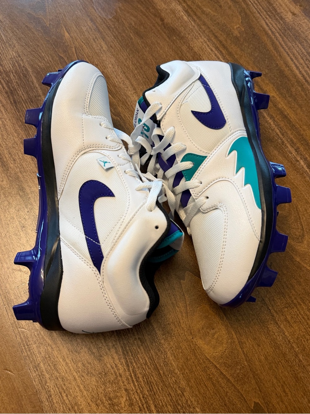 New Nike Jordan Stadium 90 Low MCS baseball cleats

Size 9